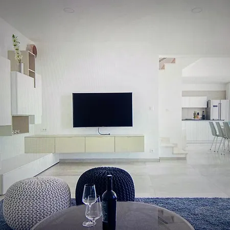 Modern Luxury Vinišće